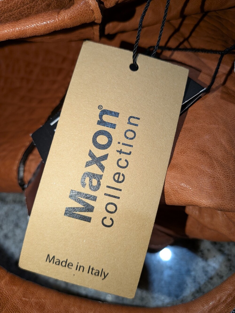 Maxon Collection Nappa Texas Leather Shoulder Bag Col. Chivas Camel NWT - Picture 5 of 12